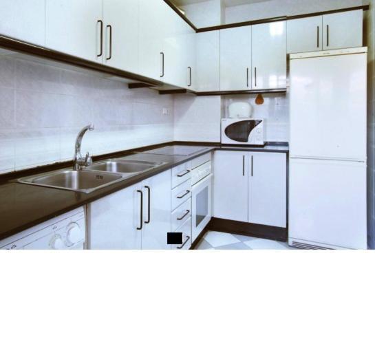 Good-Apartments Барселона Екстериор снимка
