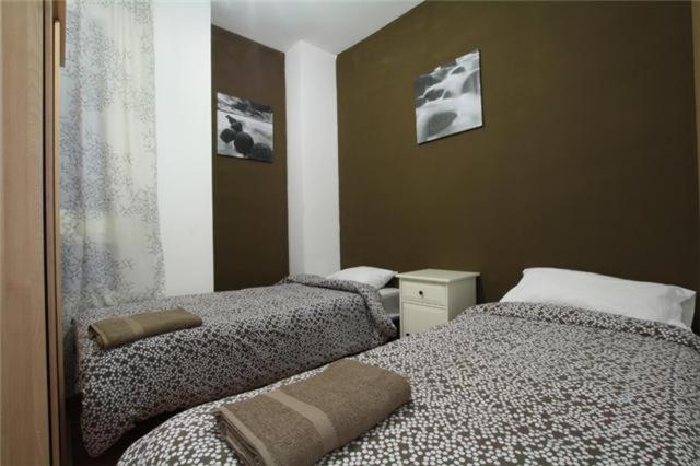Good-Apartments Барселона Екстериор снимка